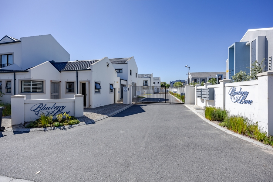 2 Bedroom Property for Sale in Burgundy Estate Western Cape